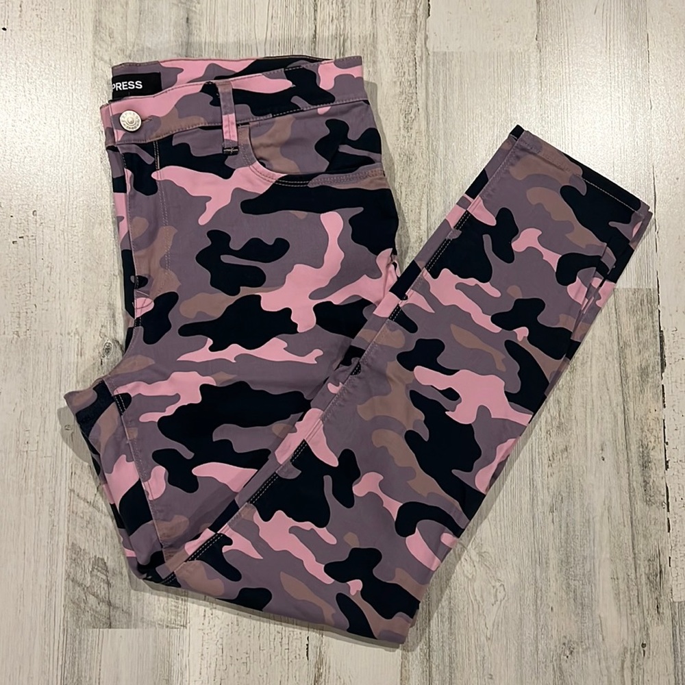 Express Pink Camo Legging Jeans Size 14